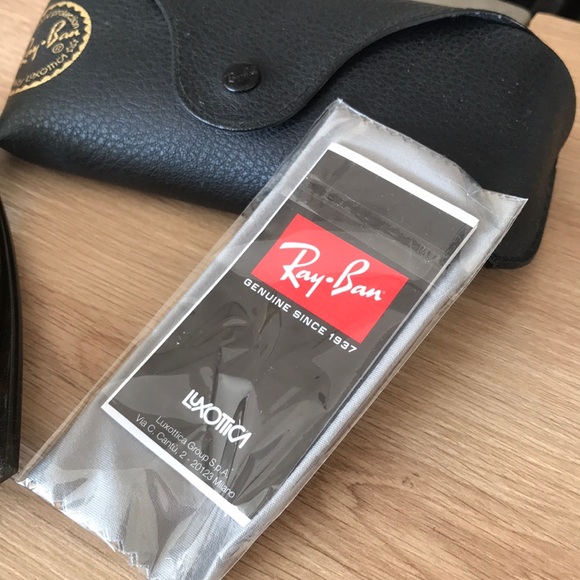 BRAND NEW Ray Ban Wayfarer Classic Sunglasses - Picture 3 of 8